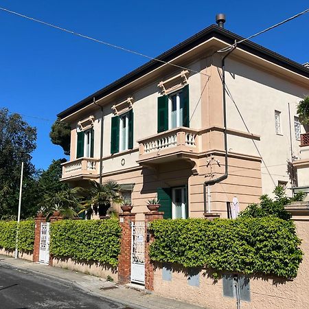 Monolocale Pura Vida Apartman Viareggio Kültér fotó