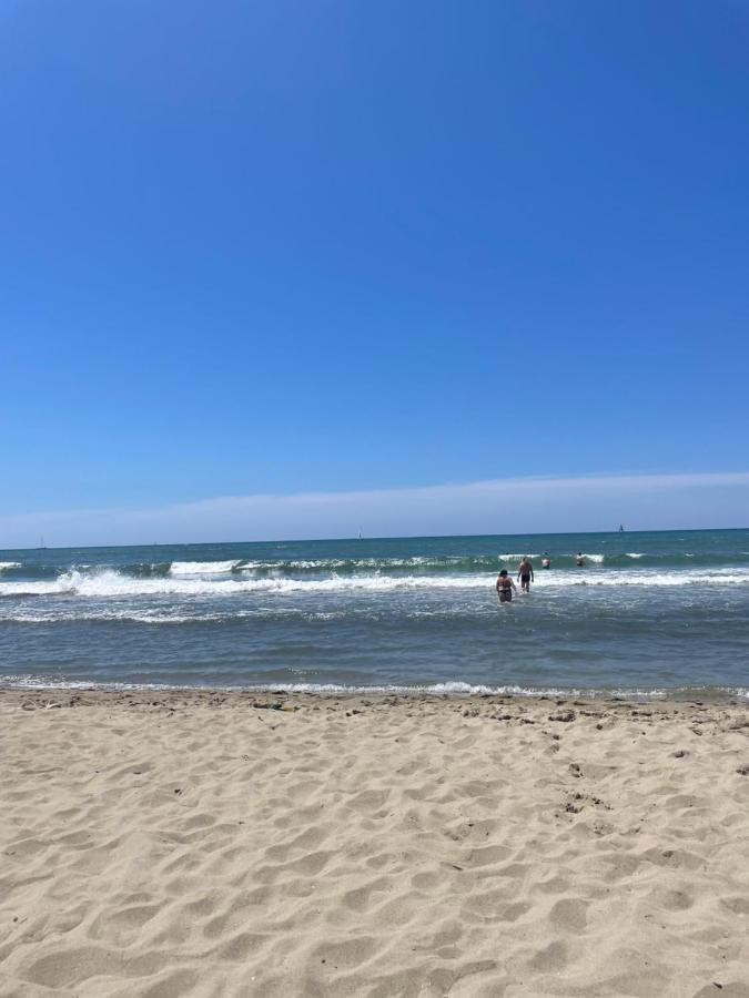 Monolocale Pura Vida Apartman Viareggio Kültér fotó